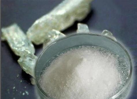 在cf中如何使用碱属性？碱属性有什么优势？